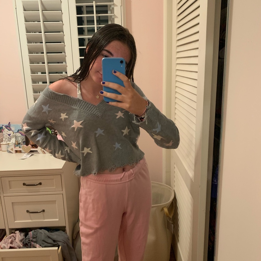 Wild fox star distressed sweater